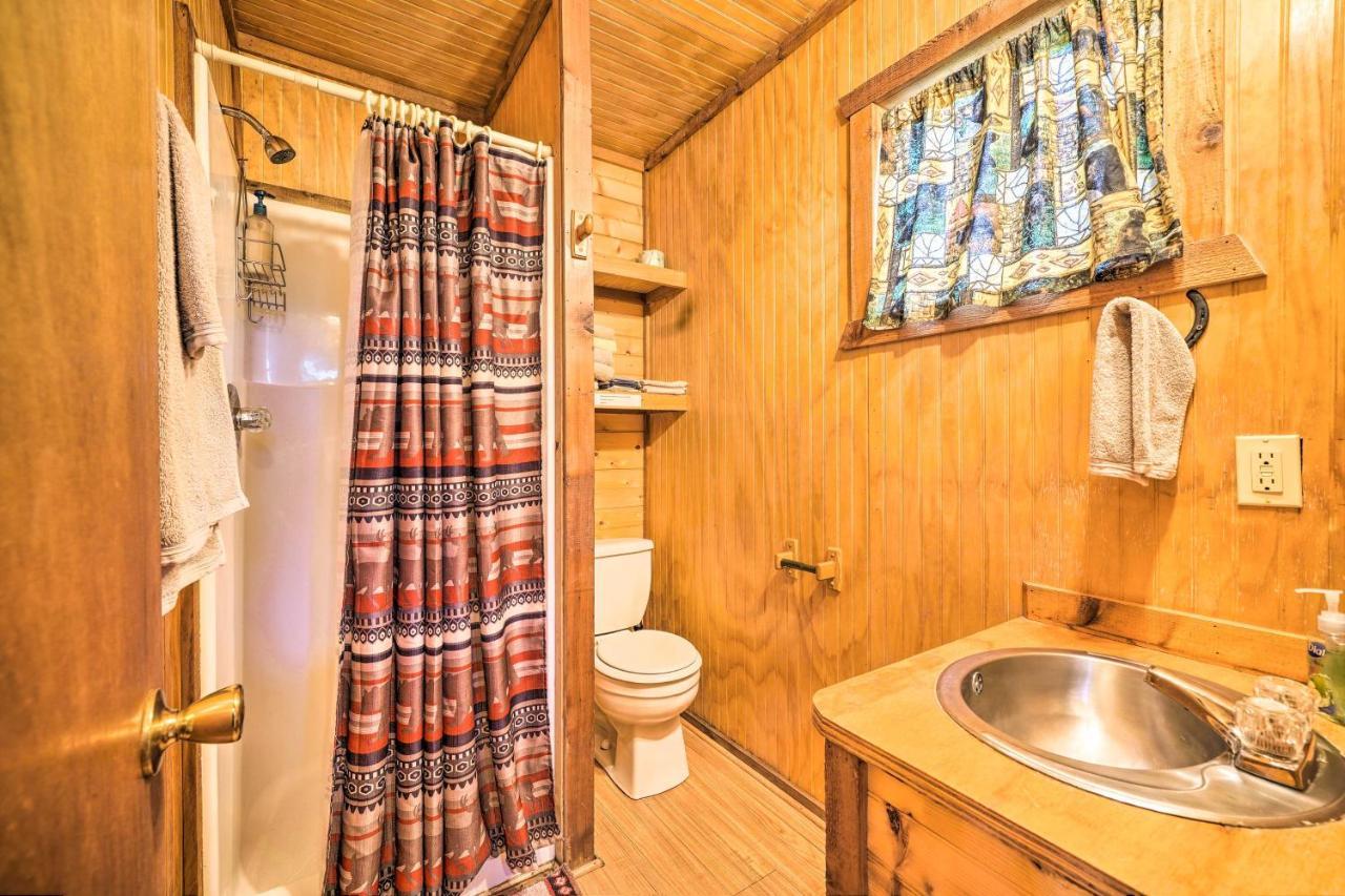 Rustic Davis Cabin Less Than Half Mile To Turner Falls! Екстериор снимка